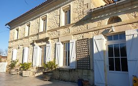 Maison de charme avec suite parentale et grande piscine extérieure