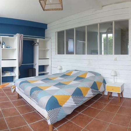 Maison de charme avec suite parentale et grande piscine extérieure Anglade Extérieur photo